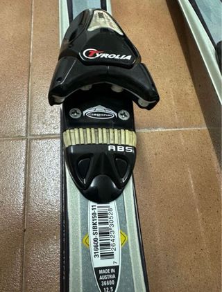 Esquís Head Cyber 165 con bastones y funda