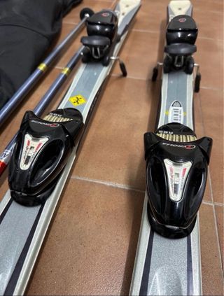 Esquís Head Cyber 165 con bastones y funda