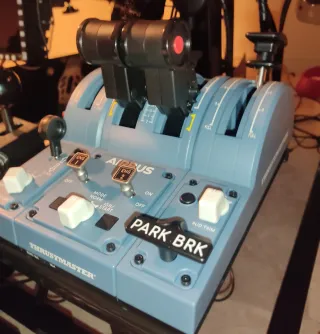 Thrustmaster TCA Quadrant Airbus + Add-On