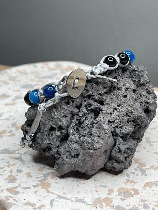 Bracciale cordino nero con pietre naturali