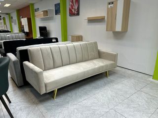 Sofá Terciopelo Beige Patas Doradas