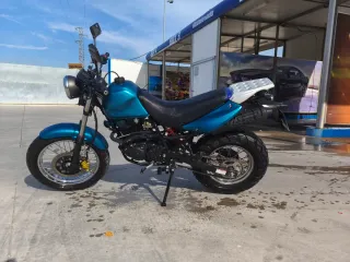 Hyosung Karrion 125cc Moto