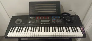 Teclado Rockjam 61 teclas con soporte y banqueta