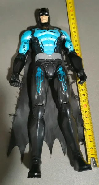 Coche Batmóvil con figura Batman