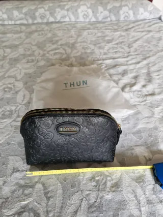 Trousse Thun nera con fiori