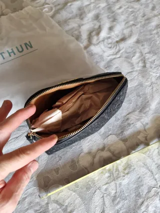 Trousse Thun nera con fiori