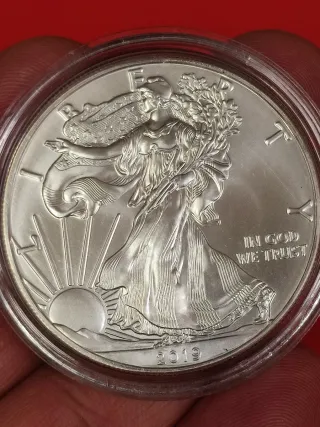 Dos monedas de Plata para Pablo