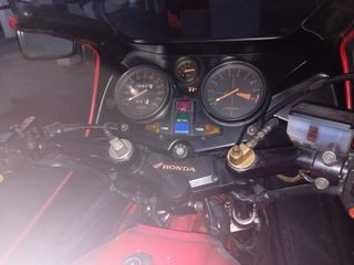 Honda CB900 F2 Roja y Blanca 1982