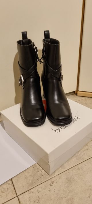 Stivaletti Braccialini neri in pelle