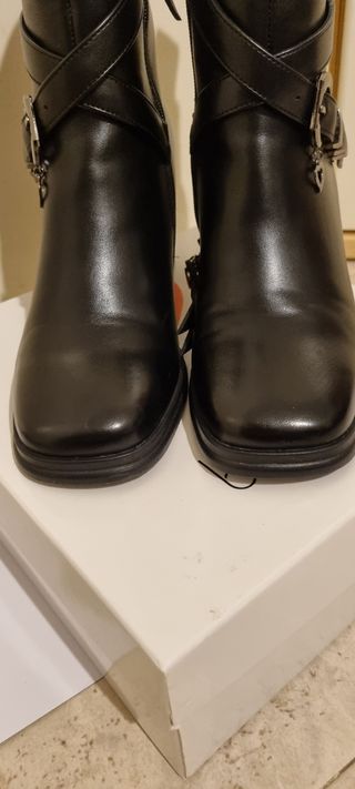 Stivaletti Braccialini neri in pelle