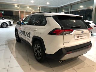Toyota RAV4 220H ADVANCE 4x2 2025