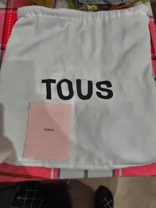 Bolsa guardapolvo Tous.