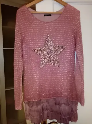 Vestido rosa punto con volantes. Talla única