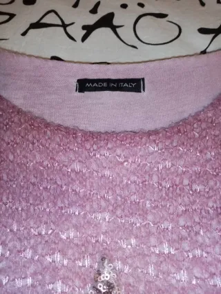 Vestido rosa punto con volantes. Talla única