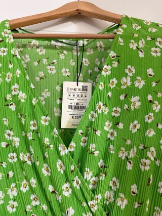 Vestido Pull&Bear floral verde sin estrenar