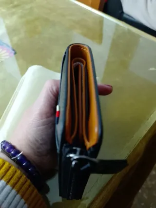 Cartera de piel Aiks Kangaroo negra