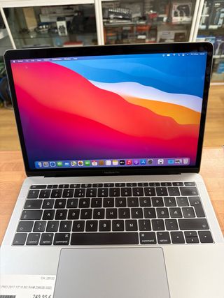 MacBook Pro 2017 13” i5 8GB RAM 256GB SSD