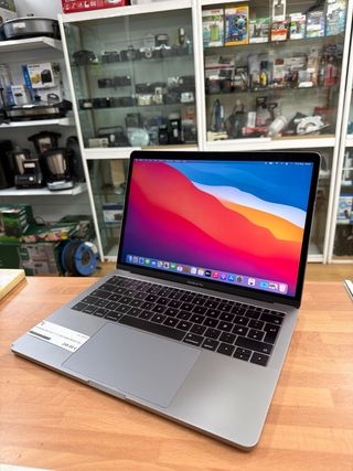 MacBook Pro 2017 13” i5 8GB RAM 256GB SSD