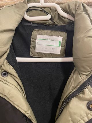Anorak Zara niño 10 años verde y negro como nuevo