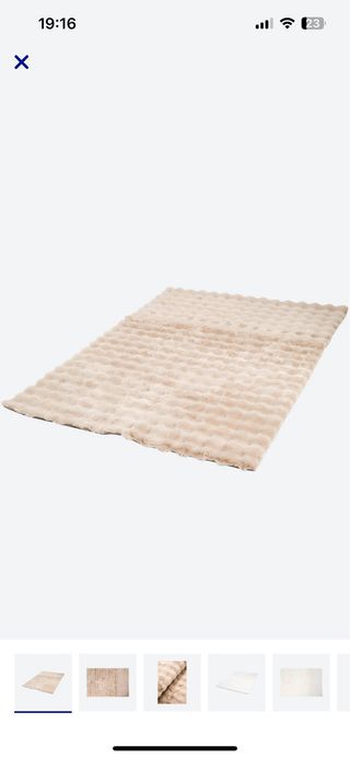 Alfombra de poliéster en color gris tipo