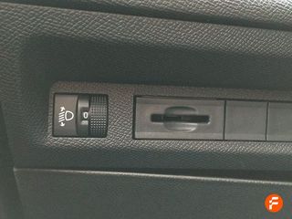 Peugeot 308 5P Style Hybrid MHEV 136 e-DCS6