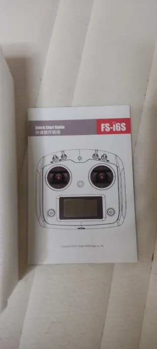 Simulador RC AeroSIM RC + Emisora Flysky