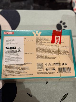 Funda de gafas colección Molly Painter de Pop Mart