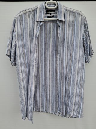 Camisas manga corta traje beige y azul