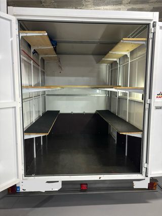 Remolque cerrado ligero