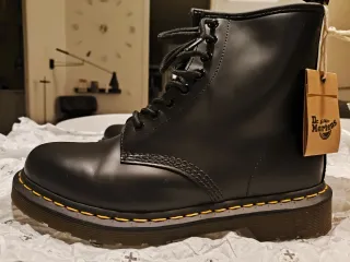 Botas Dr. Martens Negras Talla 41 Sin Usar