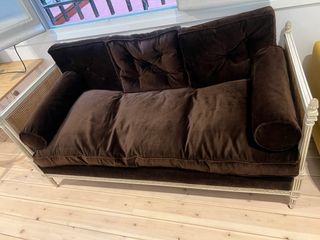 Sofá cama diván de terciopelo marrón