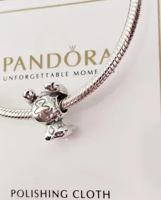 Charm Stitch de Disney