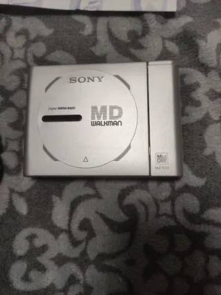 Reproductor Sony MiniDisc MZ-E25 Plata