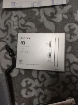 Reproductor Sony MiniDisc MZ-E25 Plata