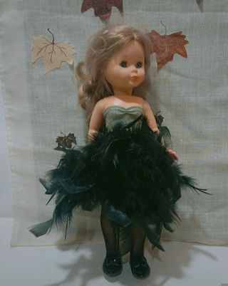 Falda forrada plumas, top  para muñeca de 42 cm