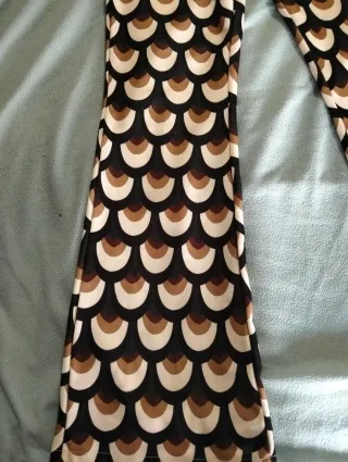 Pantalón acampanado estampado