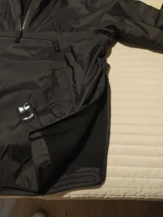 Chubasquero Fred Perry Negro