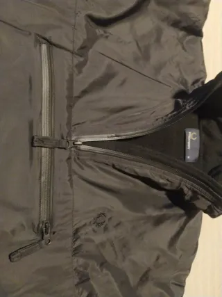 Chubasquero Fred Perry Negro