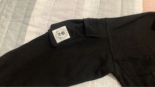 Sudadera cropped Bershka negra talla S