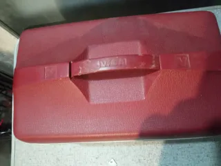 Maleta de viaje vintage roja