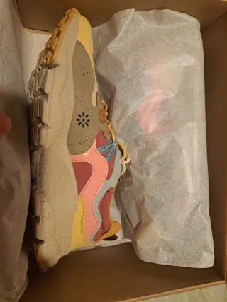 Zapatillas Flower Mountain Talla 38 Sin estrenar