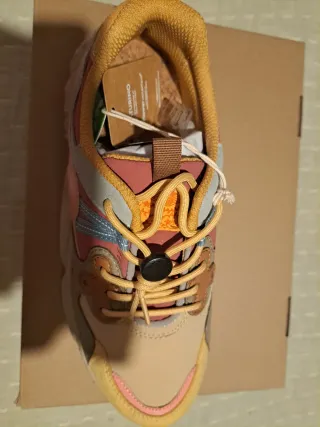 Zapatillas Flower Mountain Talla 38 Sin estrenar