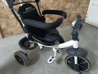 Triciclo Evolutivo Jetro Blanco y Negro