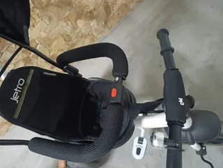 Triciclo Evolutivo Jetro Blanco y Negro