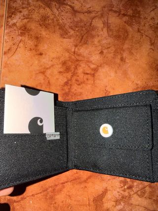 cartera carhartt negra
