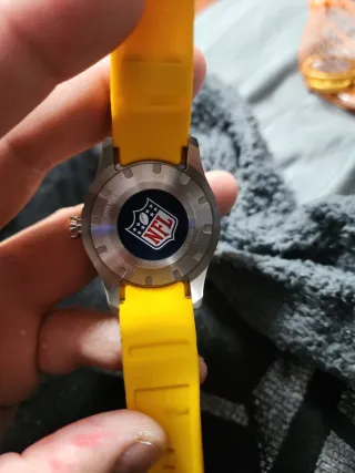 Reloj Invicta NFL Pittsburgh Steelers Amarillo