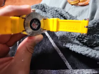 Reloj Invicta NFL Pittsburgh Steelers Amarillo