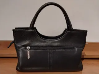 Bolso de mano de piel negro
