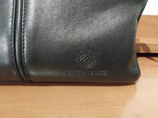 Bolso de mano de piel negro