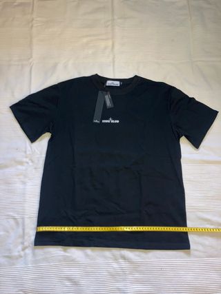 Camiseta Stone Island Negra Con Estampado Trasero